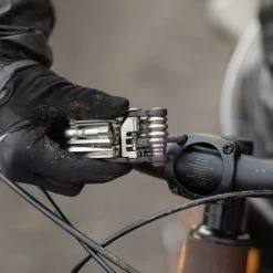 Topeak Mini 18 Multi-Tool -Cheap New Balance Store bb9c3413 b5bf 4391 a942 087a34b8f25e